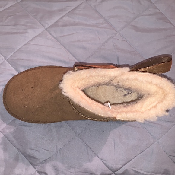 BearPaws Mini Boots - Picture 2 of 5